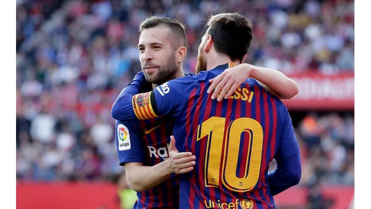 Foto de Lionel Messi junto a Jordi Alba.