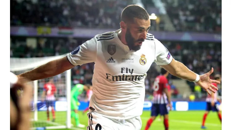 Karim Benzema festejando un gol en Real Madrid.