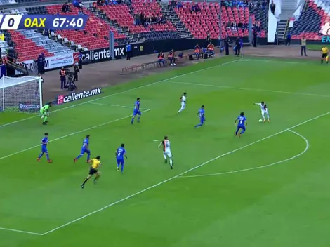 Tiembla Cruz Azul: Román aprovechó un descuido defensivo y Alebrijes lo está dejando afuera de la copa