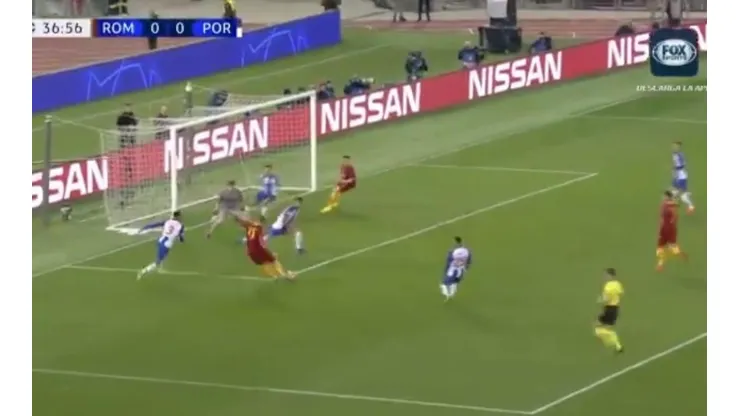 Gran reacción de Iker Casillas.