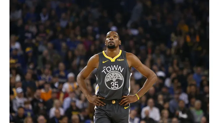 Kevin Durant vuelve a pegarle a la prensa cuando le hablan de los Knicks