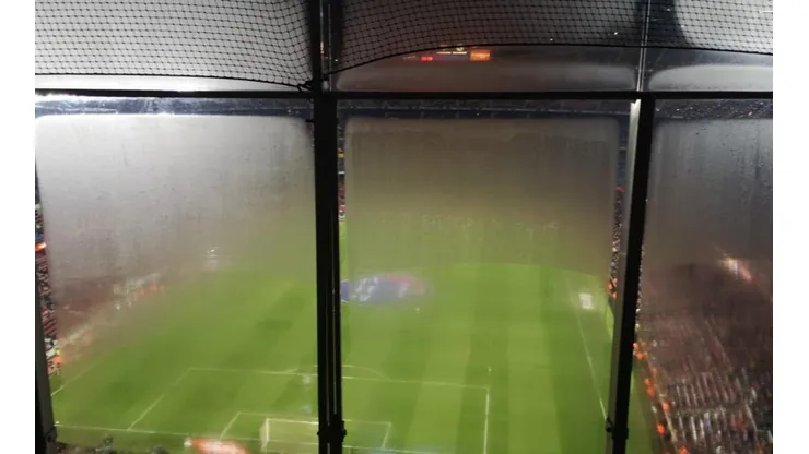 Los vidrios empañados del Camp Nou