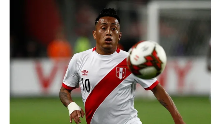 Sería el mejor pago del plantel: el descomunal salario que Cueva ganaría en Santos