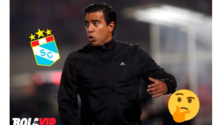 Chile v Venzuela - South American Qualifiers - SANTIAGO DE CHILE - SEPTEMBER 06: C?esar Far?ias head coach of Venezuela during the match between Chile and Venezuela as part of the 15 th South American Qualifiers for FIFA World Cup Brazil 2014, at the Estadio Nacional on September 06, 2013 in Santiago, Chile. (Photo by Esteban Garay/LatinContent/Getty Images) - Not Released (NR)