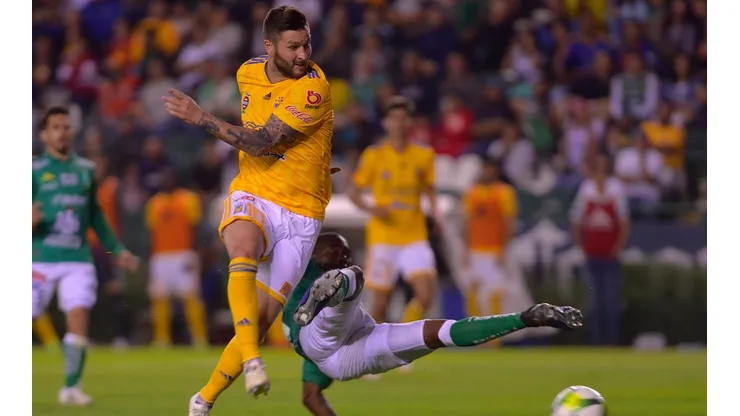 Tigres aprovechó la visita de Martino para bromear sobre una posible convocatoria de Gignac al Tri