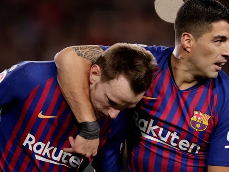 Arthur dio un pase épico y Rakitic metió de los goles más curiosos del mundo para el 2-0 del Barcelona