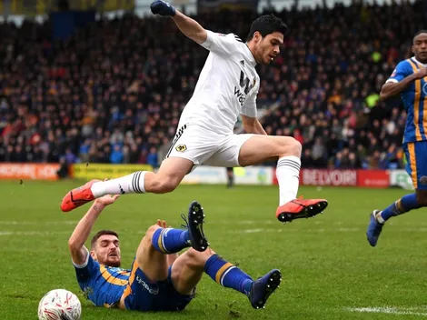 Raúl Jiménez inició una remontada que salvó a los Wolves del papelón