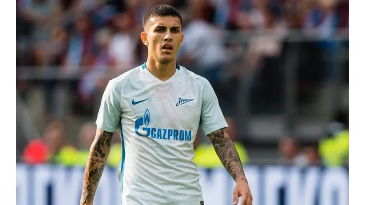 Paredes estaría en Paris negociando su pase al PSG.