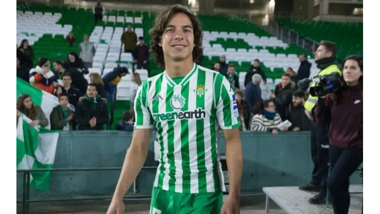 El detalle que podría retrasar el debut de Lainez con el Betis