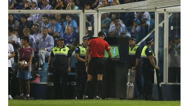 El VAR llega a la Argentina.