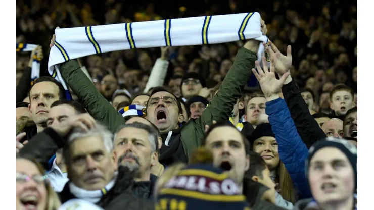 Los hinchas del Leeds United se burlaron de Lampard por el incidente del espía