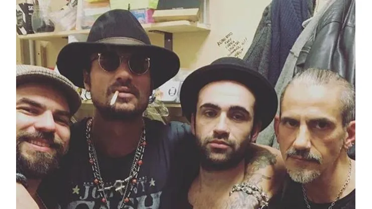 De la nada: Osvaldo subió una foto con su banda pero aprovechó para pudrírsela a Guillermo