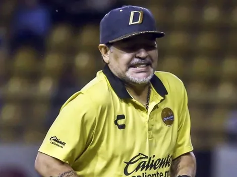 Está como siempre: Maradona salió de la clínica y disparó contra todos