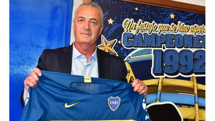 Para Gustavo Alfaro no es prioridad que Boca vaya por Nico Lodeiro