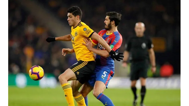 SIN PUNTOS. Raúl Jiménez no pudo comenzar con una sonrisa el 2019 (Foto: Getty).
