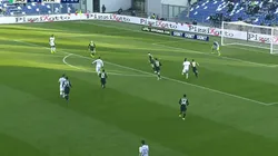 Amagó sin tocar el balón y le pegó desde lejos: el golazo del Papu Gómez