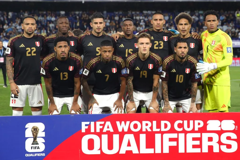 Este fue el once de Perú contra Argentina en las Eliminatorias. (Foto: GettyImages)