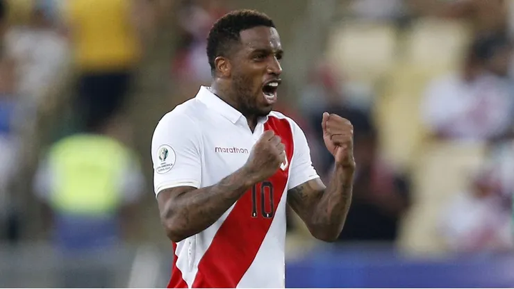 Jefferson Farfán llenó de elogios a un histórico 10 de Perú.