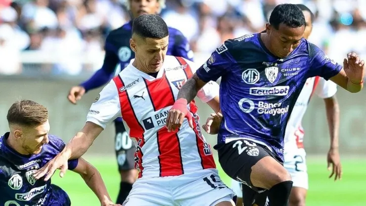 Liga de Quito se llevó a un jugador de Independiente del Valle en medio de las finales.