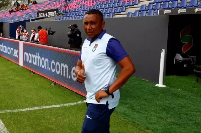 Juan Carlos León, DT de Libertad de Loja.