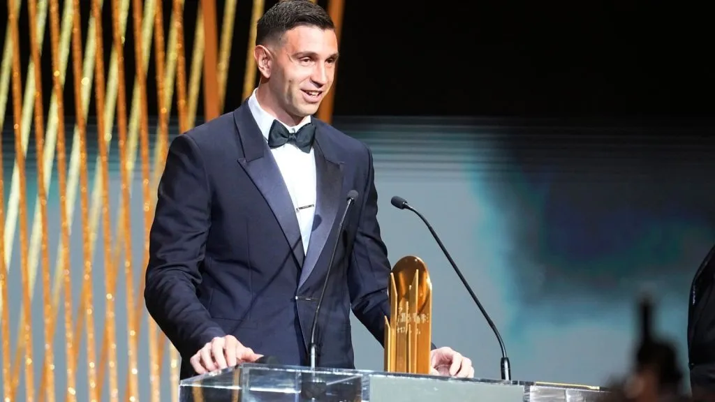 Dibu Martínez no ha podido volver a la victoria desde el Lev Yashin: IMAGO