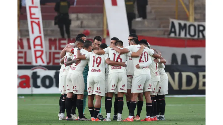 Universitario tiene el gran objetivo de competir por la Copa Libertadores 2025.