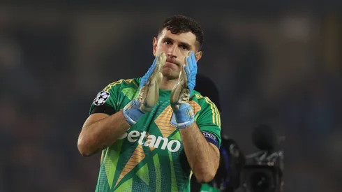 Se viene un gran homenaje al Dibu por la Premier.