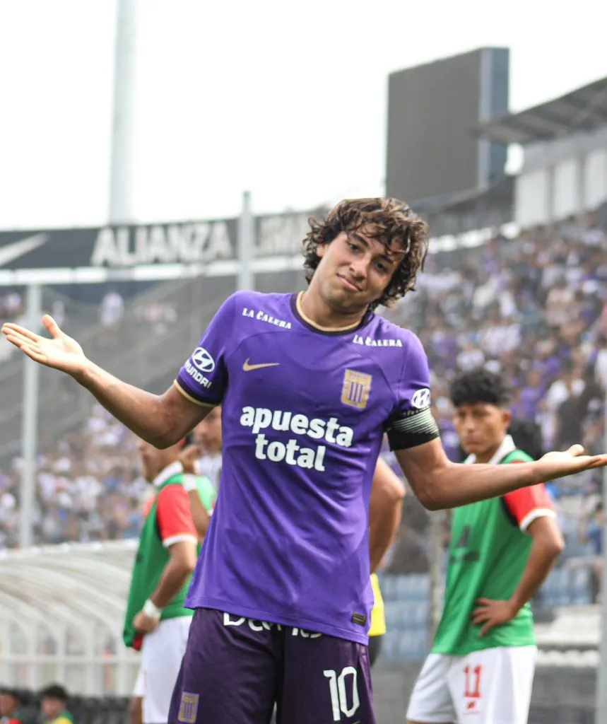 Bassco Soyer jugando en la reserva. (Foto: Alianza Lima).