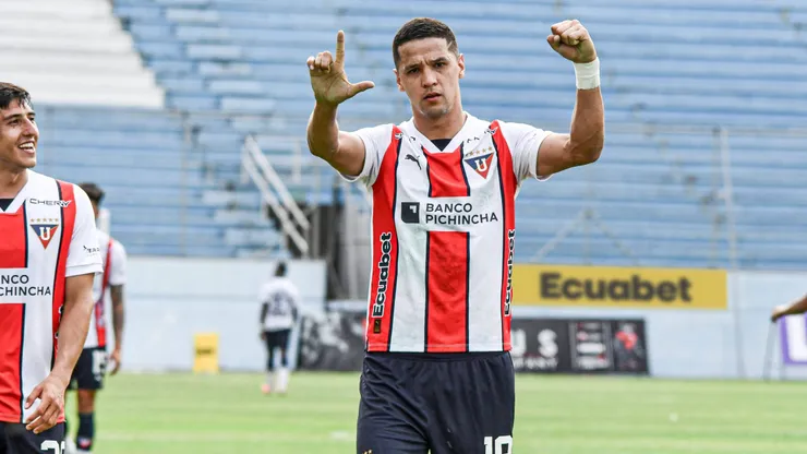 Llegó una oferta más para Álex Arce y ya se conoce dónde jugará el delantero de Liga de Quito.