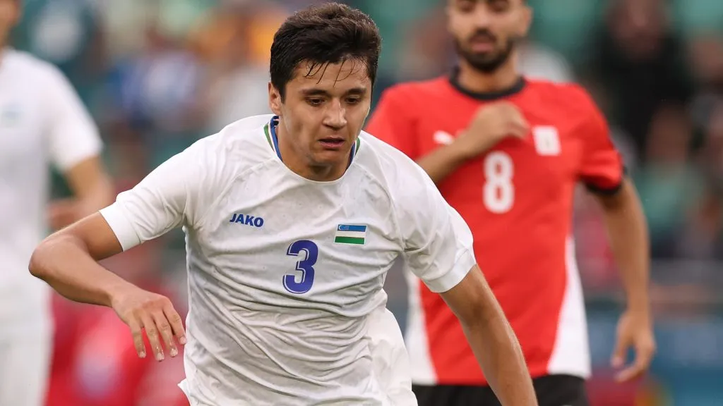 No solo Guardiola seguiría de cerca a Abdukodir Khusanov: GETTY