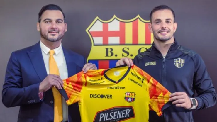 Octavio Rivero renovó con Barcelona en enero.