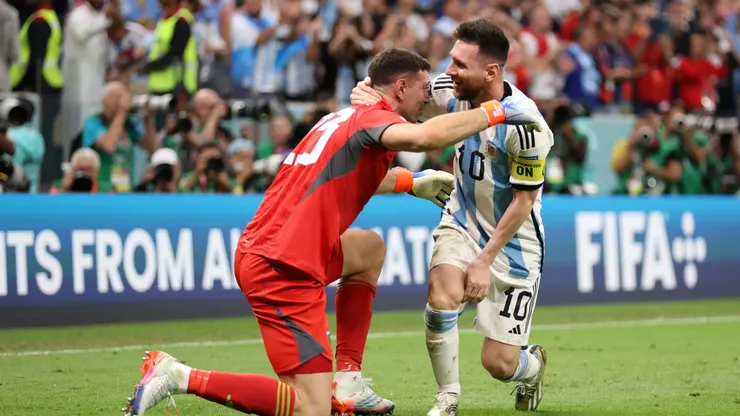 Messi lo pidió para Barcelona y ahora puede irse al Aston Villa del Dibu Martínez.