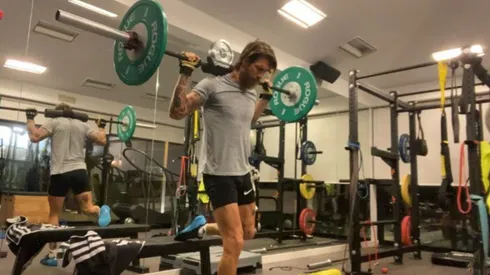 ¿Cómo es el entrenamiento físico de los jugadores de fútbol profesional?