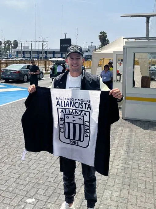 Ceppelini ya luce los colores de Alianza. (Foto: @MDeportivope)