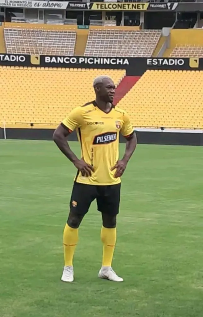 Felipe Caaicedo con la camiseta de Barcelona SC. Foto: Ecuagol.