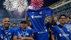 Así será la nueva camiseta de Emelec. Imagen genera por IA de X