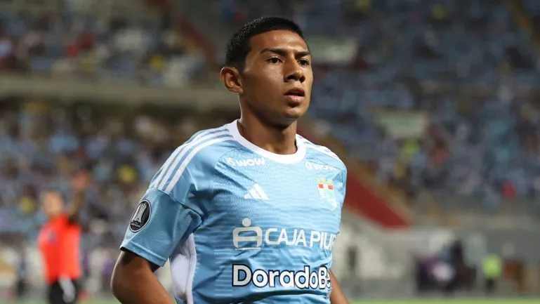Maxloren Castro es la gran joya juvenil de Sporting Cristal. (X @franztamayo29)
