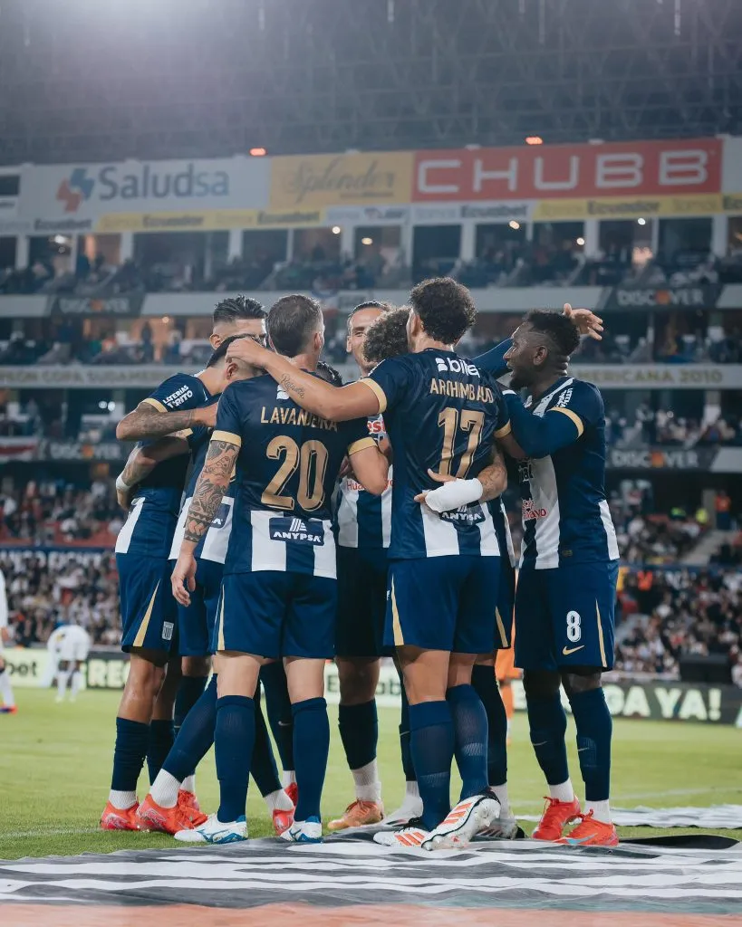 Alianza Lima en Ecuador contra LDU Quito. (Foto: Alianza Lima).