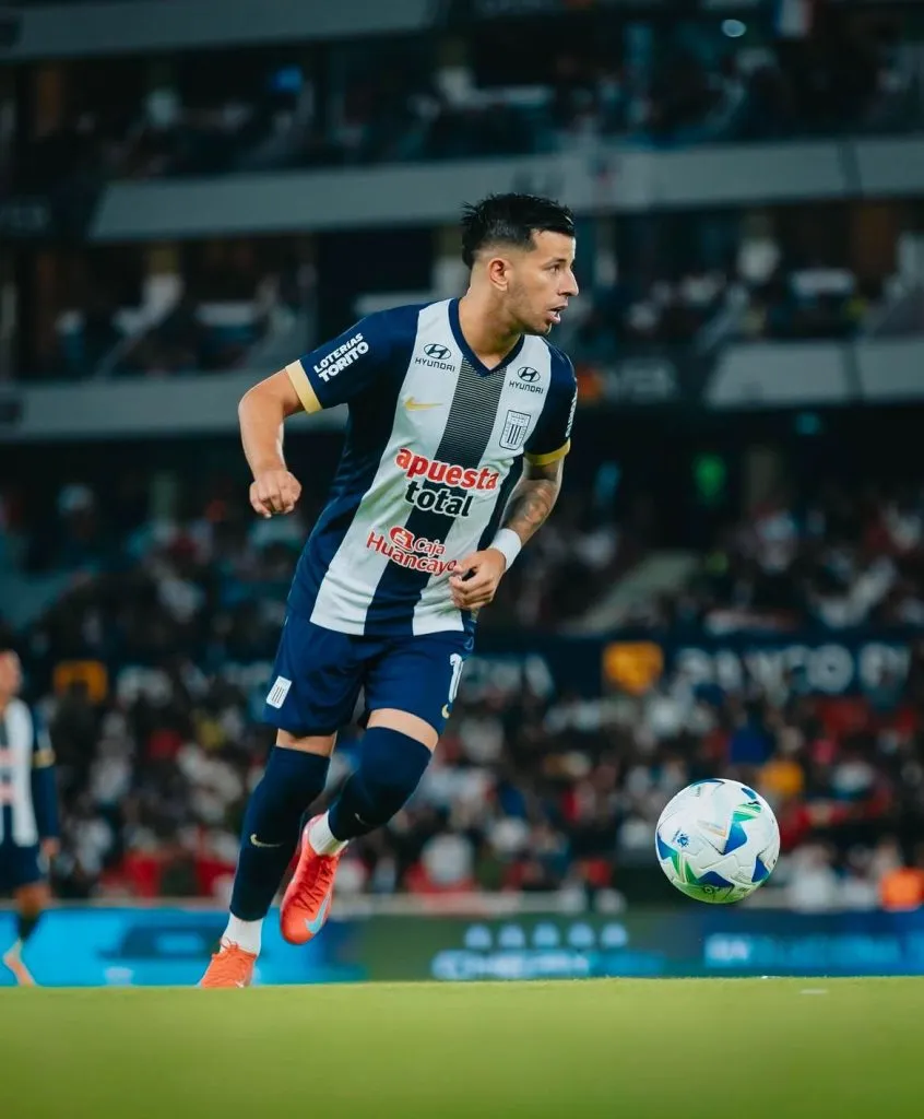 Pablo Ceppelini en competencia. (Foto: Alianza Lima).