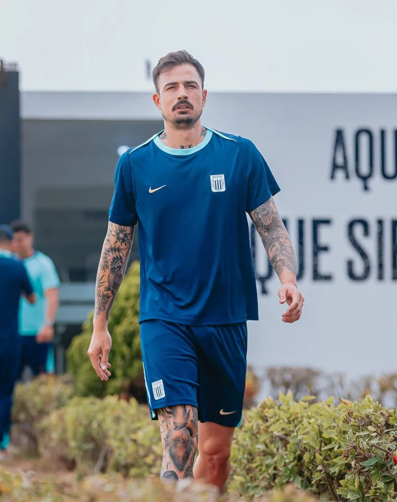 Guillermo Viscarra entrenando. (Foto: Alianza Lima).