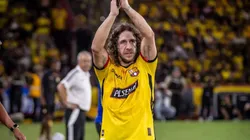 Carles Puyol fue la sorpresa de la Noche Amarilla.