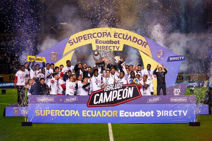 Liga de Quito ganó la Supercopa Ecuador. (Foto: @LDU_Oficial)