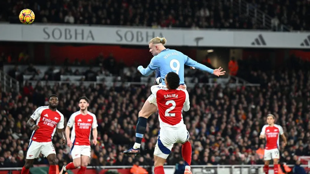 Haaland llegó a 250 goles en su carrera tras el cabezazo vs. Arsenal: GETTY