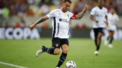 Liga de Quito va por dos volantes ecuatorianos para reemplazar a Ezequiel Piovi.