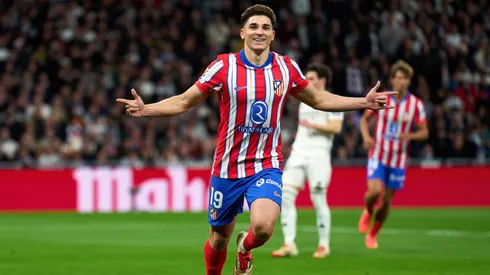 Julián Álvarez mantiene con vida el máximo sueño del Atlético de Madrid.