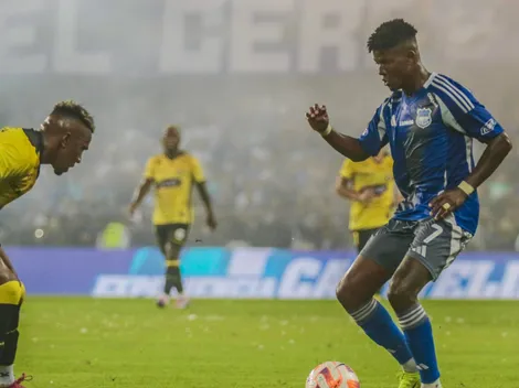 Se suspende el Emelec vs Barcelona SC por lanzamiento de bengalas