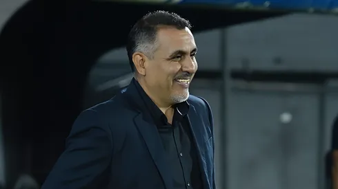 Pedro Sarabia busca el triunfo con Nacional ante Alianza Lima.