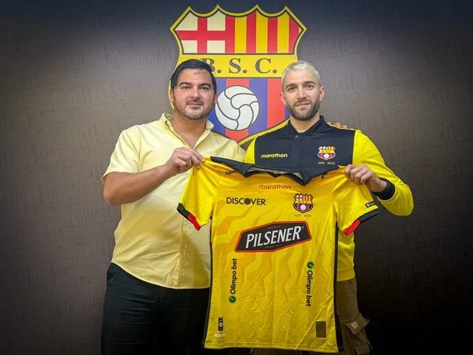 Arruabarrena firmó con Barcelona SC. (Foto: @ccarrasco750)