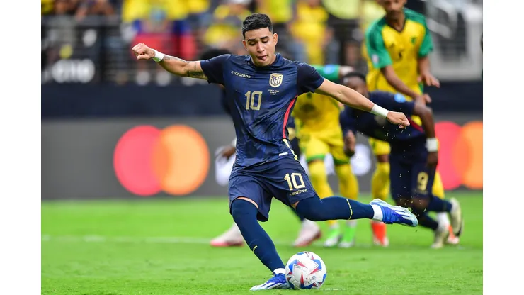 Kendry Páez no jugará en el Chelsea pero tampoco volverá a Independiente del Valle.
