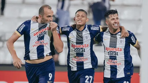 Alianza Lima se mide ante Boca por la Copa Libertadores 2025.